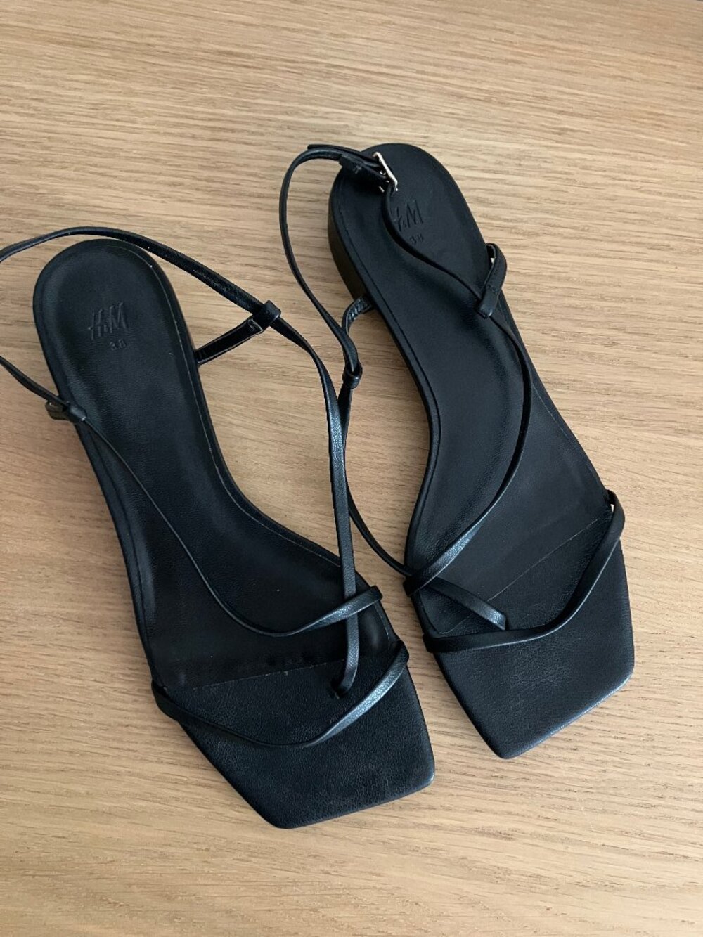 h&m Black Vegan Leather Strappy Sandals - 7